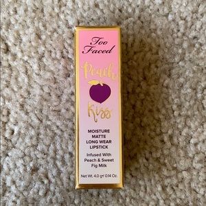 Too Faced peach kiss lipstick